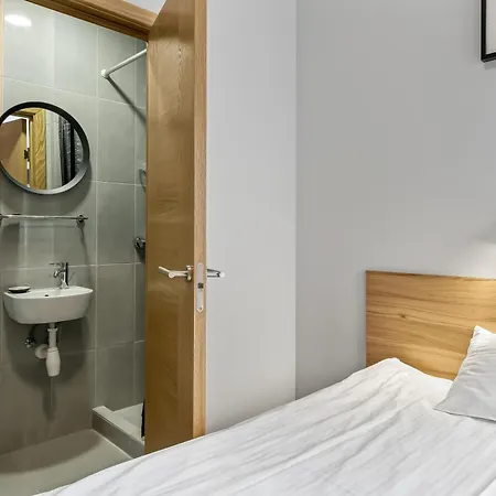 Express Guest house 2*